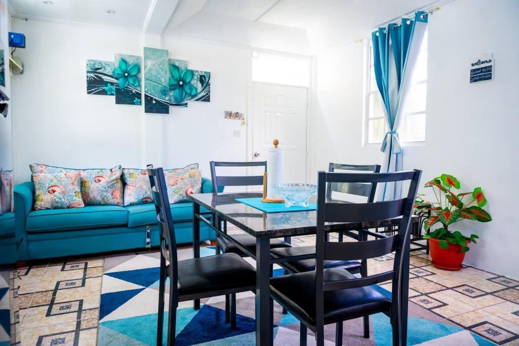 Rainbow Heights Apartment, Soufriere Екстериор снимка