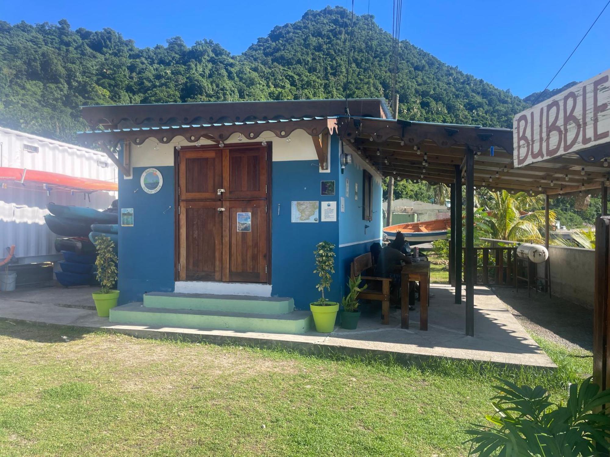 Rainbow Heights Apartment, Soufriere Екстериор снимка