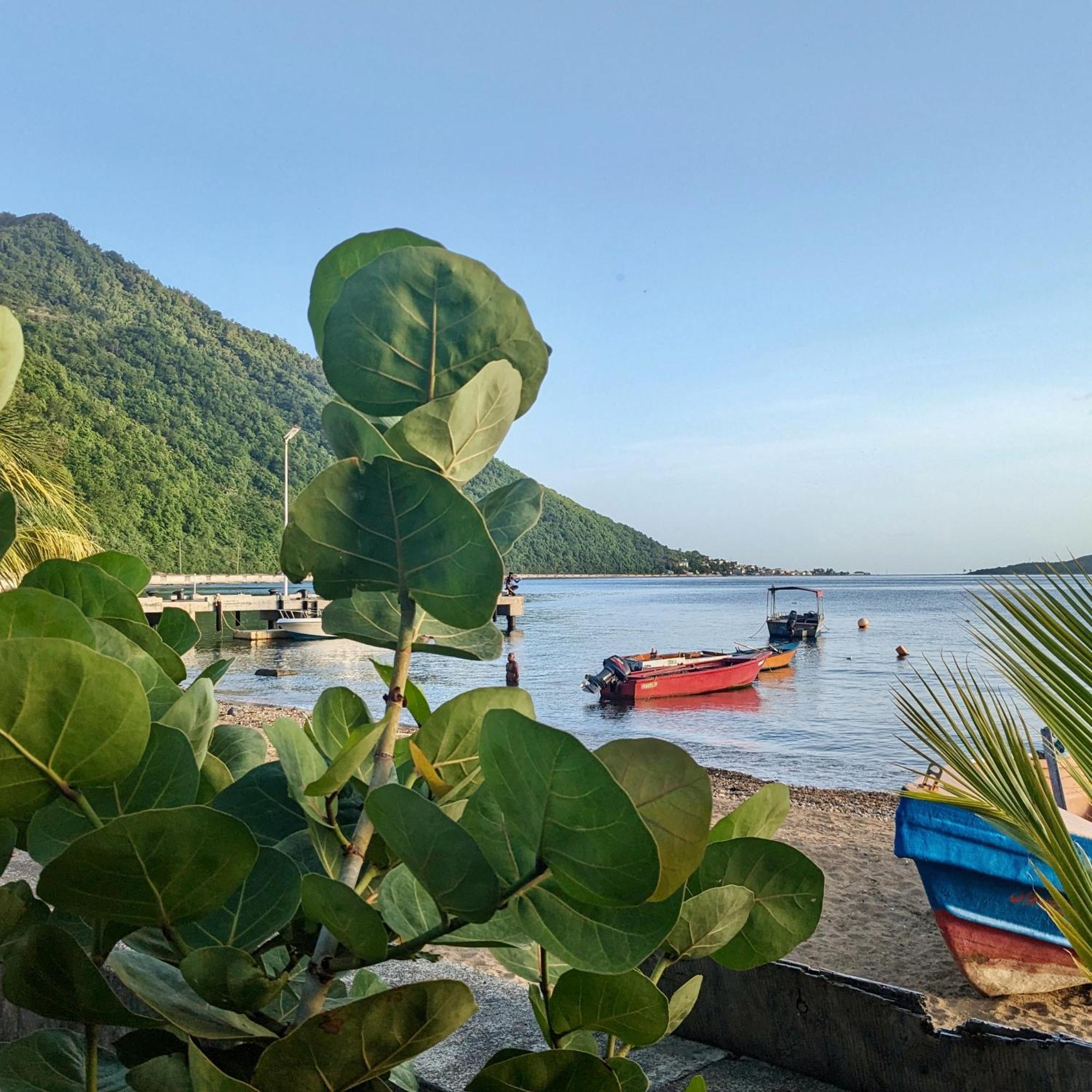 Rainbow Heights Apartment, Soufriere Екстериор снимка