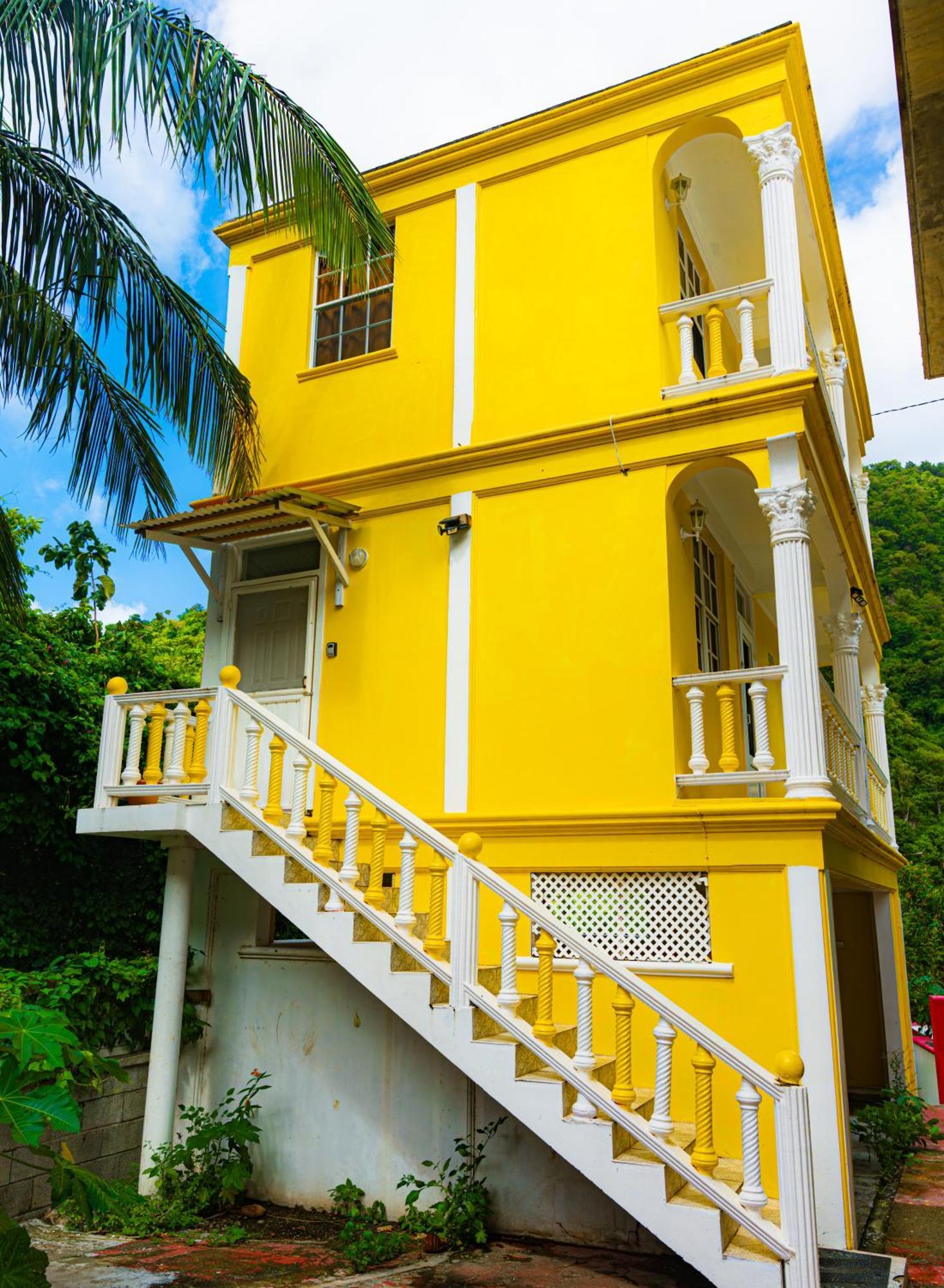 Rainbow Heights Apartment, Soufriere Екстериор снимка